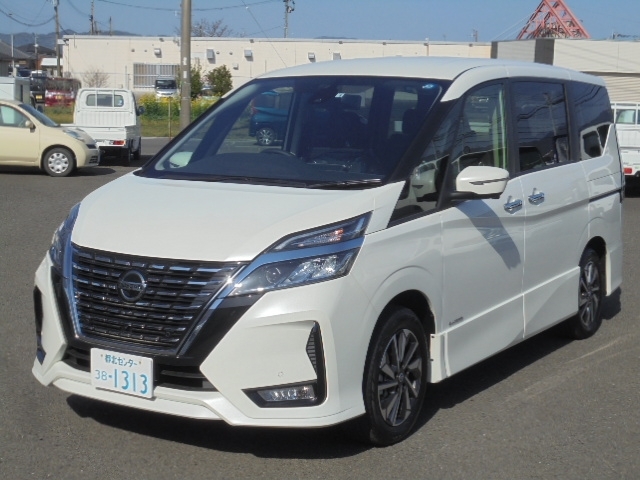 NISSAN Serena Highway Star V Pearl White 2022′ DXQT
