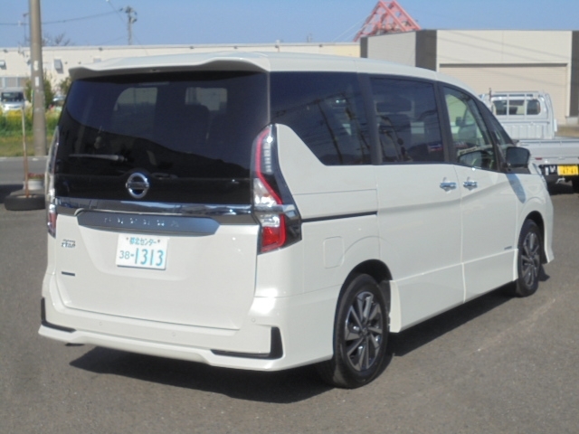 NISSAN Serena Highway Star V Pearl White 2022′ DXQT