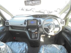 
									NISSAN Serena Highway Star V Pearl White 2022′ DXQT full								