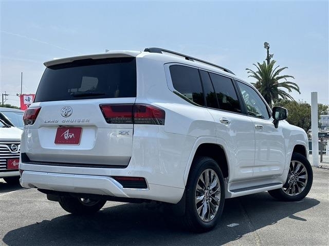 TOYOTA Land Cruiser Wagon 3.5 ZX 7 Passengers* Pearl White 2023′ KP4B
