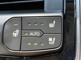 
									TOYOTA Land Cruiser Wagon 3.5 ZX 7 Passengers* Pearl White 2023′ KP4B full								