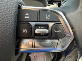 
									TOYOTA Land Cruiser Wagon 3.5 ZX 7 Passengers* Pearl White 2023′ KP4B full								