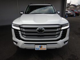 
									TOYOTA Land Cruiser Wagon 3.5 ZX 4WD Pearl White 2024′ MU29 full								