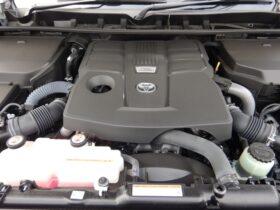 
									TOYOTA Land Cruiser Wagon 3.5 ZX 4WD Pearl White 2024′ MU29 full								