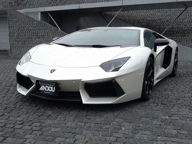 Lamborghini Aventador LP700-4 Pearl White 2011′ YQ44