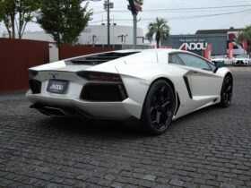 
									Lamborghini Aventador LP700-4 Pearl White 2011′ YQ44 full								