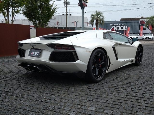Lamborghini Aventador LP700-4 Pearl White 2011′ YQ44