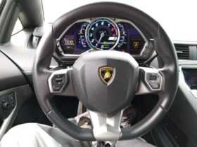 
									Lamborghini Aventador LP700-4 Pearl White 2011′ YQ44 full								