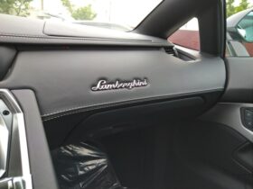 
									Lamborghini Aventador LP700-4 Pearl White 2011′ YQ44 full								