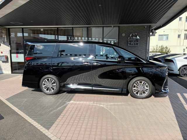 TOYOTA Alphard Z   Modelista Aero Parts Black 2025′ 11IGP