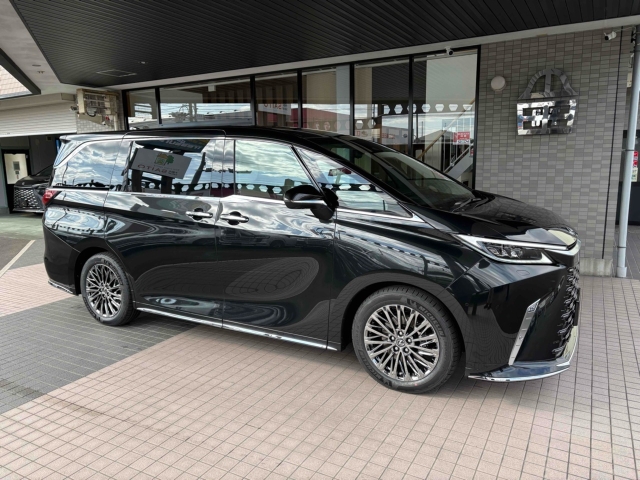 Lexus LM Version L Black 2025′ 1GIIP
