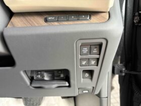 
									Lexus LM Version L Black 2025′ 1GIIP full								