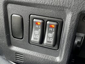 
									MITSUBISHI Pajero Super Exceeded Silver/Navy Blue 2006′ 1P34Y full								