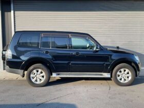 
									MITSUBISHI Pajero 3.0 Long Exceed 4WD Black 2009′ 1Q5P1 full								