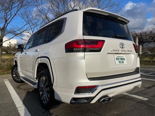 TOYOTA Land Cruiser Wagon 3.5 ZX 4WD Pearl White 2024′ 1TP9O