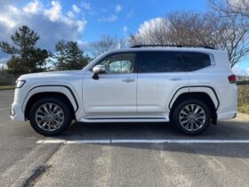
									TOYOTA Land Cruiser Wagon 3.5 ZX 4WD Pearl White 2024′ 1TP9O full								