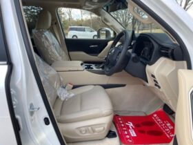 
									TOYOTA Land Cruiser Wagon 3.5 ZX 4WD Pearl White 2024′ 1TP9O full								