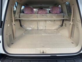 
									TOYOTA Land Cruiser Wagon 3.5 ZX 4WD Pearl White 2024′ 1TP9O full								