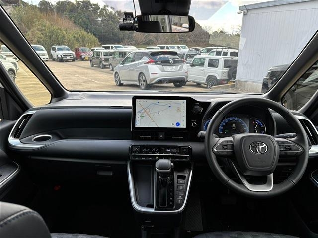 TOYOTA Voxy 1.8HV S-Z Pure 10.5 Navigation Pearl White 2024′ 1VVEQ