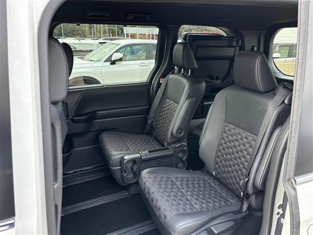 TOYOTA Voxy 1.8HV S-Z Pure 10.5 Navigation Pearl White 2024′ 1VVEQ