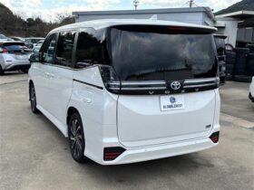 
									TOYOTA Voxy 1.8HV S-Z Pure 10.5 Navigation Pearl White 2024′ 1VVEQ full								