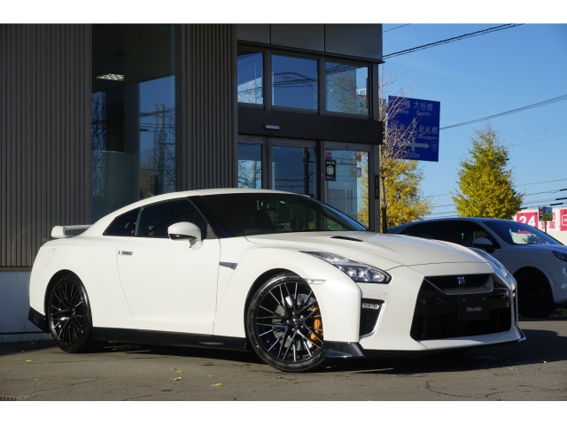NISSAN GT-R Premium Edition Pearl White 2021′ 1W5PV