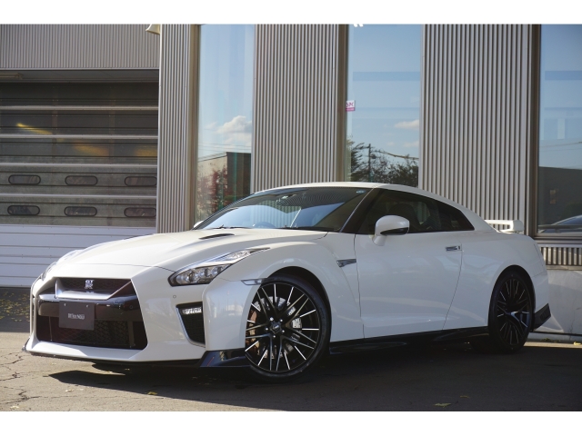 NISSAN GT-R Premium Edition Pearl White 2021′ 1W5PV