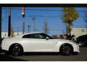 
									NISSAN GT-R Premium Edition Pearl White 2021′ 1W5PV full								