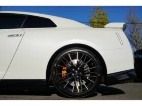 
									NISSAN GT-R Premium Edition Pearl White 2021′ 1W5PV full								