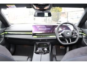 
									BMW 5 Series 523d xDrive M Sport Pearl White 2024′ 1YAV5 full								