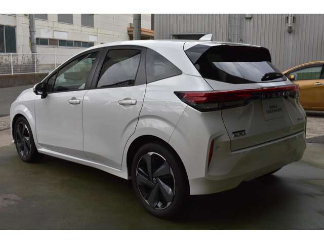 NISSAN AURA G Pearl White 2023′ 22746