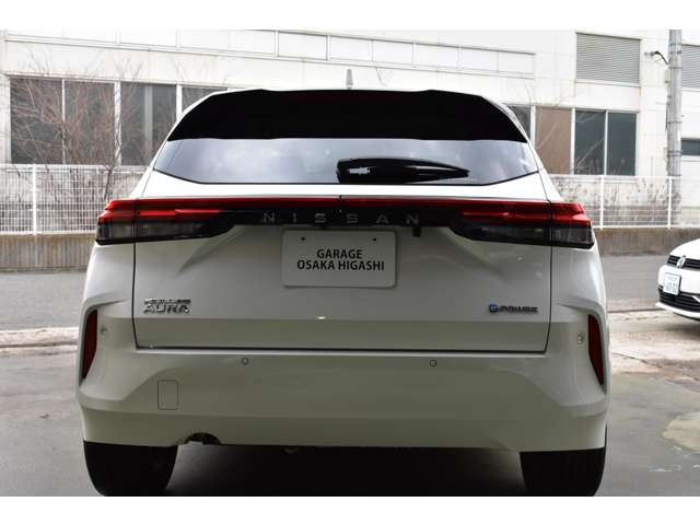 NISSAN AURA G Pearl White 2023′ 22746