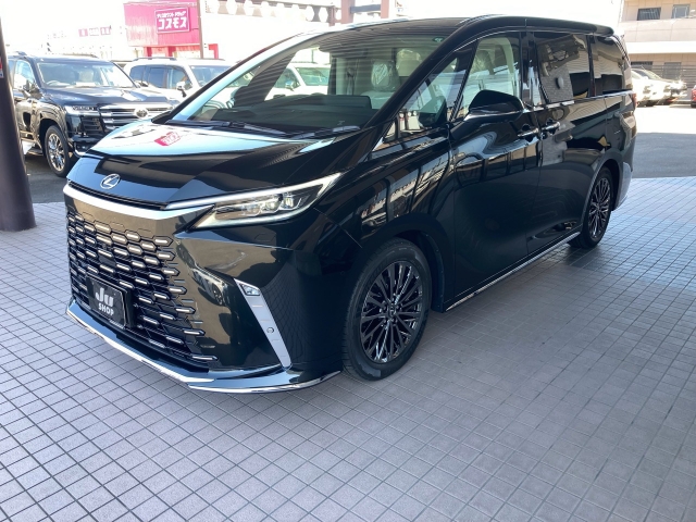 Lexus LM Executive   Unused Black 2024′ 25L96