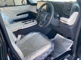 
									Lexus LM Executive   Unused Black 2024′ 25L96 full								