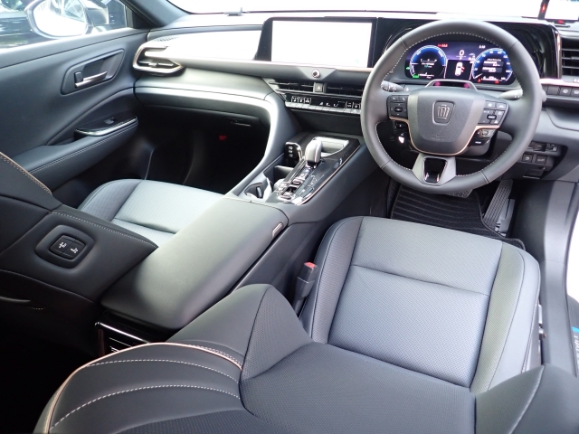 TOYOTA Crown Sport Z Pearl White 2024′ 2J3GP