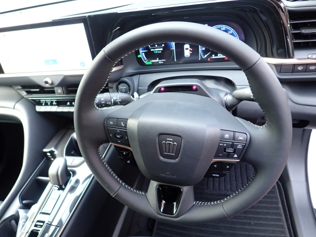 TOYOTA Crown Sport Z Pearl White 2024′ 2J3GP