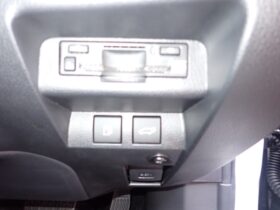 
									TOYOTA Crown Sport Z Pearl White 2024′ 2J3GP full								