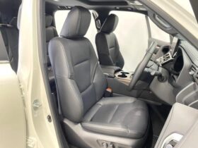 
									TOYOTA Land Cruiser Wagon VX Pearl White 2024′ 2PVQV full								