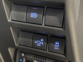 
									TOYOTA Land Cruiser Wagon VX Pearl White 2024′ 2PVQV full								