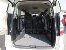 
									NISSAN Serena Highway Star V Pearl White 2019′ 2YFRG full								