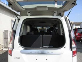 
									NISSAN Serena Highway Star V Pearl White 2019′ 2YFRG full								