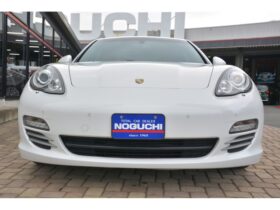 
									Porsche Panamera 4S White 2010′ 3GQRL full								