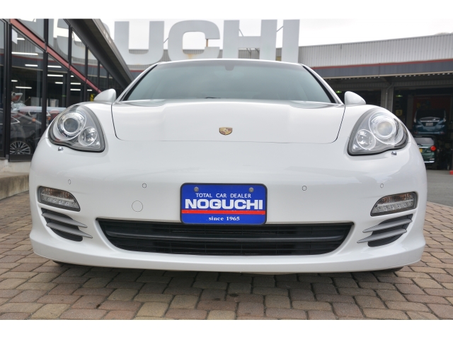 Porsche Panamera 4S White 2010′ 3GQRL