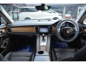 
									Porsche Panamera 4S White 2010′ 3GQRL full								