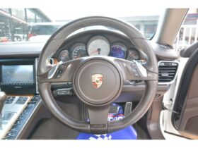 
									Porsche Panamera 4S White 2010′ 3GQRL full								