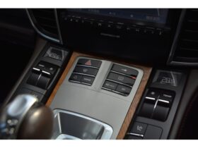 
									Porsche Panamera 4S White 2010′ 3GQRL full								