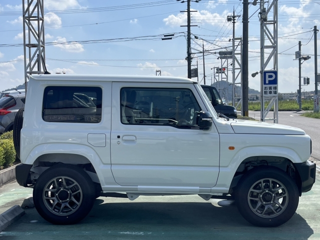 SUZUKI Jimny XC Pearl White 2025′ 3LOBU