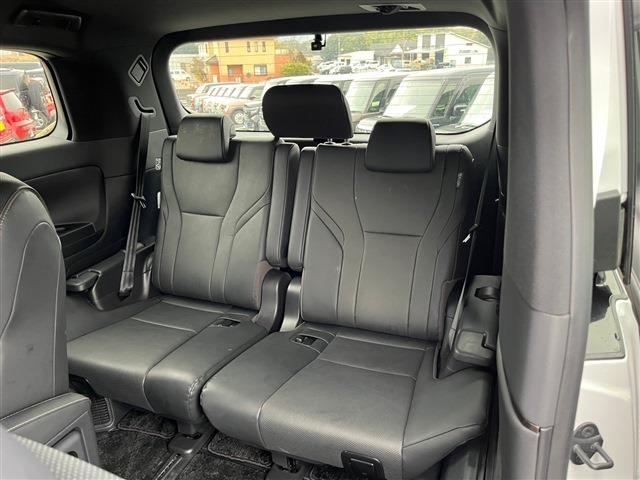 TOYOTA Alphard 2.5 Z Rear Seat Monitor 7 Persons Pearl White 2024′ 3M0O8