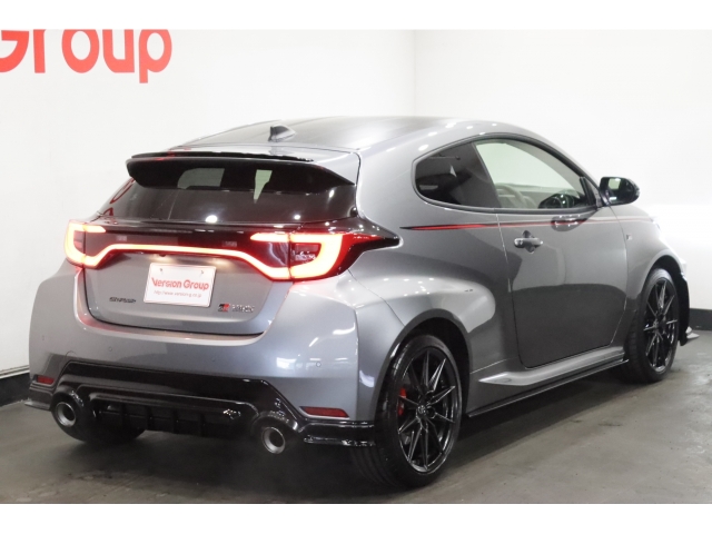 TOYOTA Yaris RZ High Performance Gray 2024′ 3NTG9