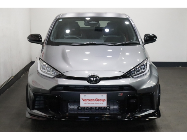 TOYOTA Yaris RZ High Performance Gray 2024′ 3NTG9